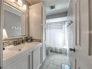 Building Photo - 218 Tanglewood Dr