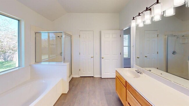 Building Photo - 1820 Mason Creek Blvd