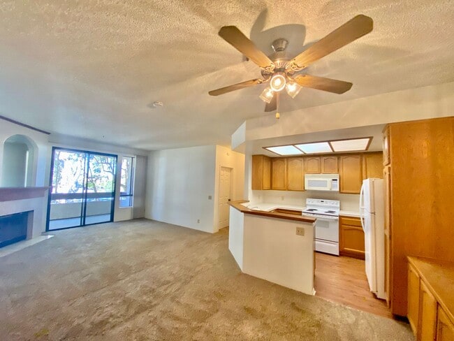 Primary Photo - Georgous 2 Bd/2Ba Condo in the Heart of Mi...