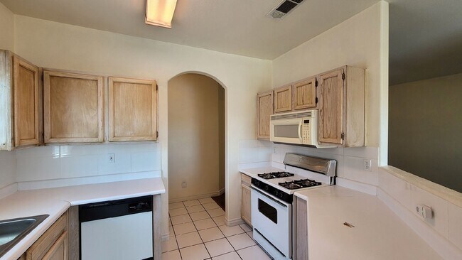 Building Photo - 5525 W Flamingo Rd