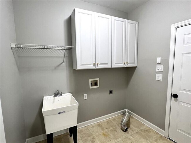 Building Photo - 3063 Canter Way