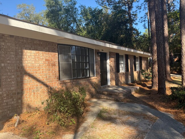 Building Photo - 302 Lanier Rd