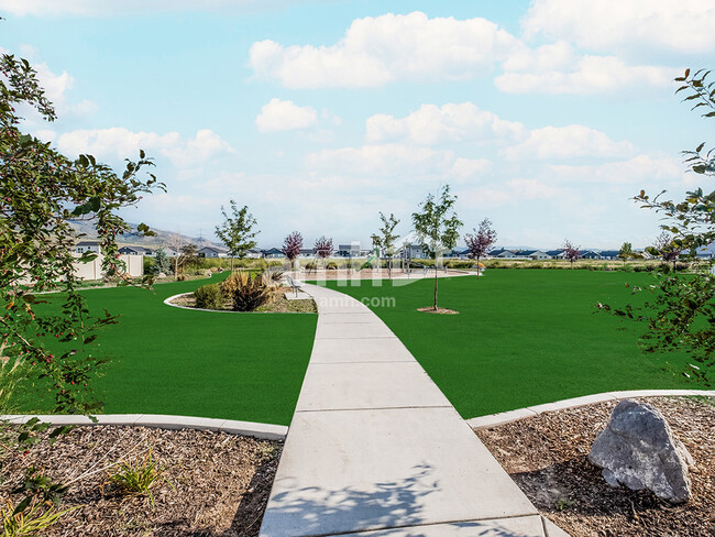 Building Photo - 2430 S Wild Horse Way