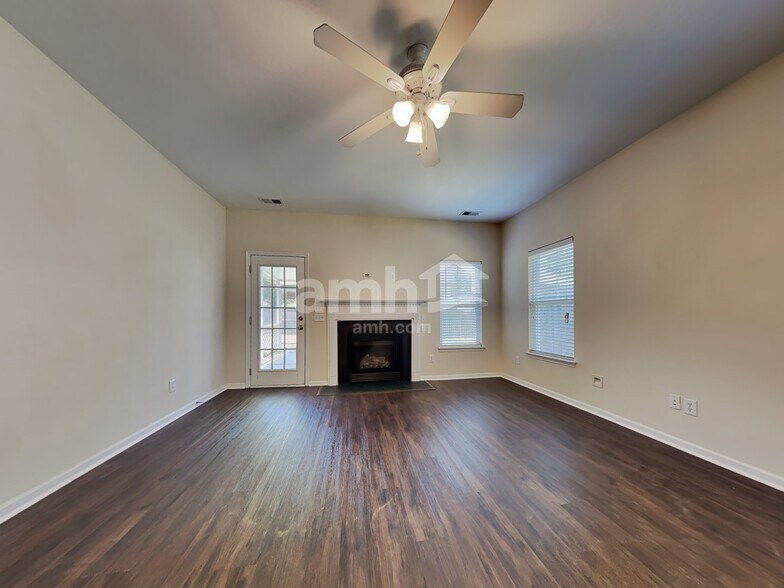 Building Photo - 9469 Bethsaida Ct