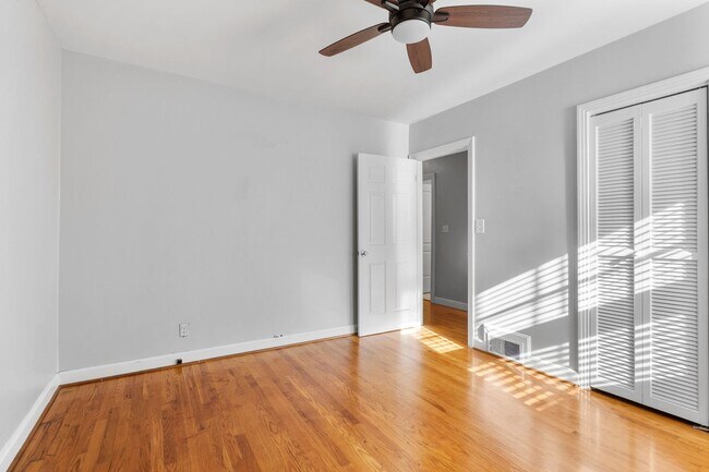 Building Photo - 702 Canebrake Dr