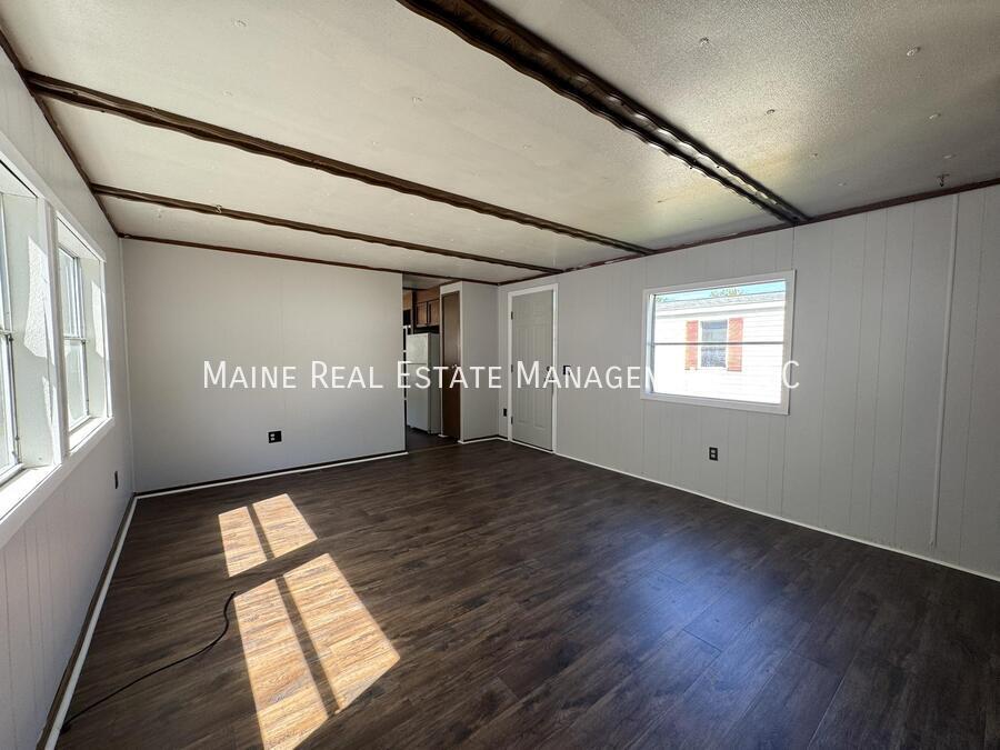 Building Photo - 10 Goodwin Lp