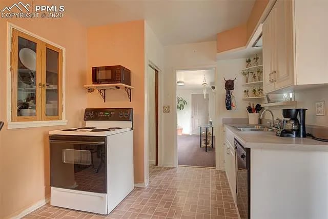 Building Photo - 1017 Iowa Ave