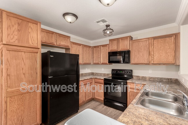 Building Photo - 4136 E Sierrita Rd