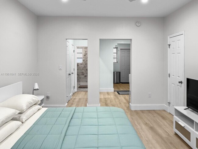 Building Photo - 1227 Euclid Ave