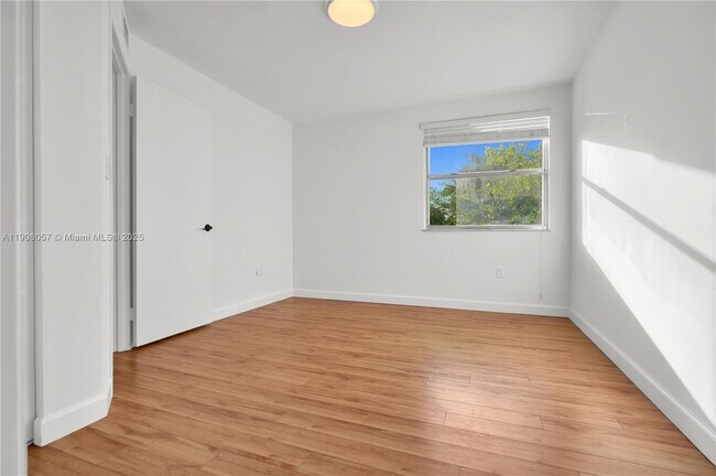 Building Photo - 6835 SW 45th Ln