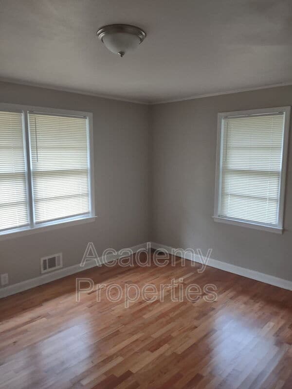 Building Photo - 6422 Gibson Rd