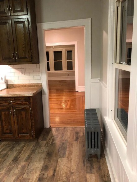 Building Photo - 103 Gridley St