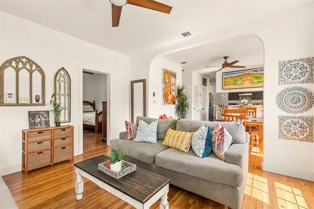 Building Photo - 5110 Lindsley Ave