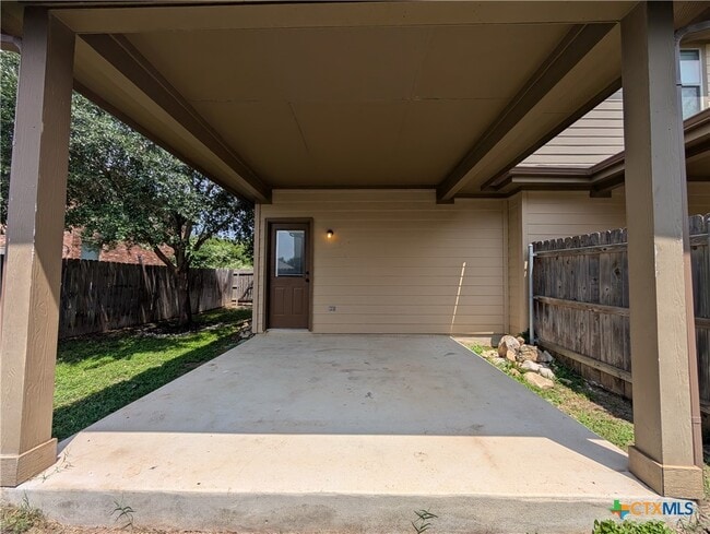 Building Photo - 1028 Brown Rock Dr
