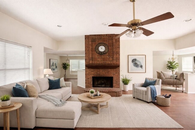 Building Photo - 1217 Buckeye Dr