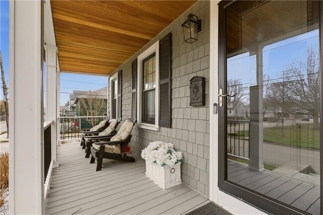 Building Photo - 23 Clinton St