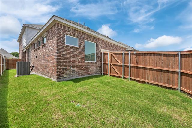 Building Photo - 1406 Haybale Ln