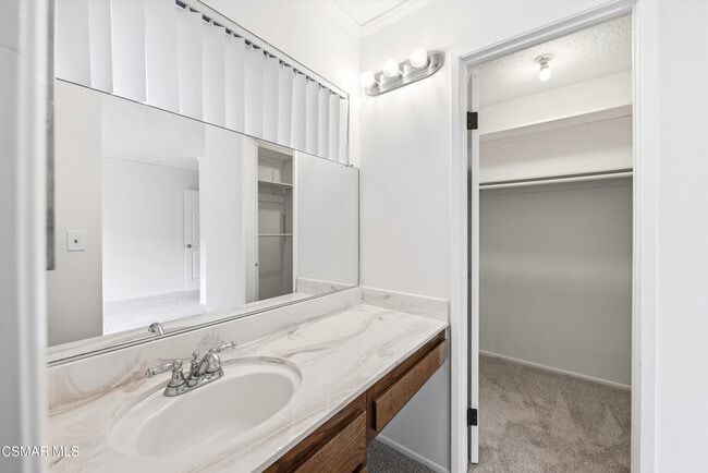 Building Photo - 1438 Calle De Oro