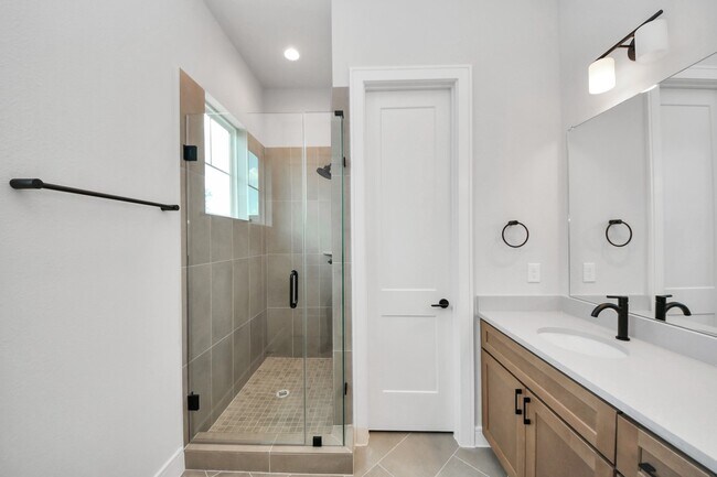 Building Photo - 6519 Old Olive Tree Dr