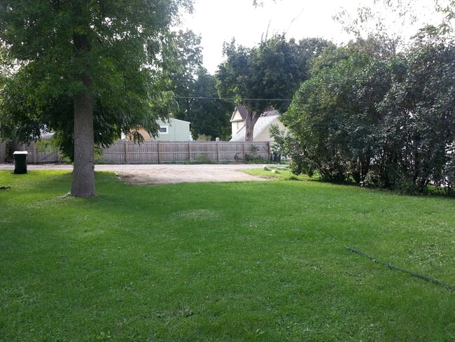 Building Photo - 2209 Franklin St