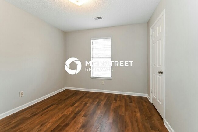 Building Photo - 3 Bedroom Pet-Friendly Home in Olive Branch, MS with Main Street Renewal