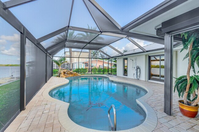 Building Photo - 11599 Island Ave