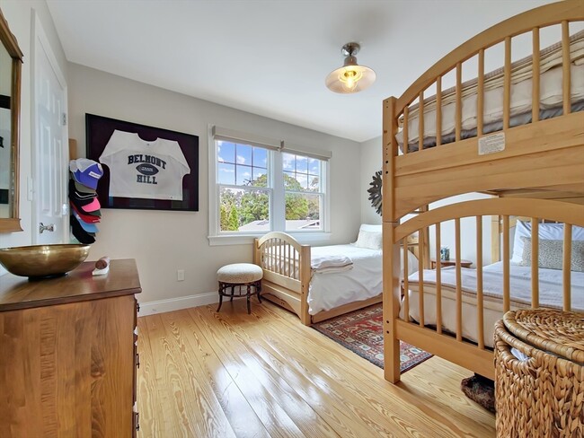 Building Photo - 111 Shore Dr