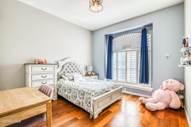 Building Photo - 6561 Isla Del Rey Dr