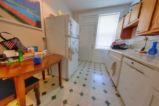 Building Photo - 3111 Portis Ave