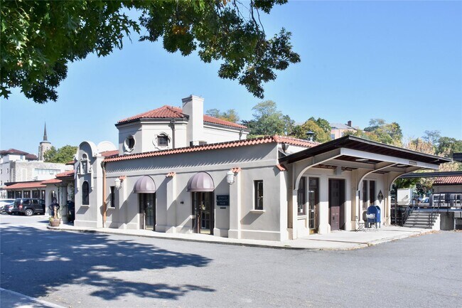 Building Photo - 91 Parkway Rd