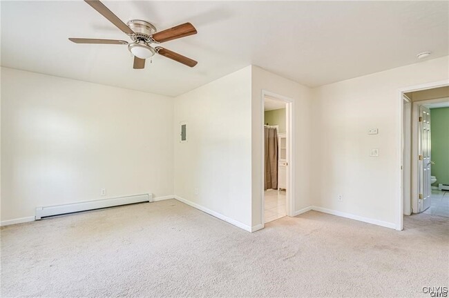 Building Photo - 26558 Andrew Dr