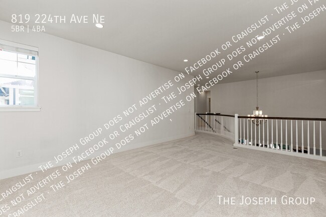 Building Photo - 819 224th Ave NE