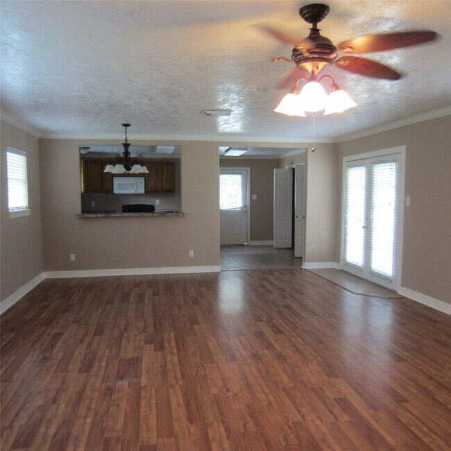 Building Photo - 18675 Ferne Dr