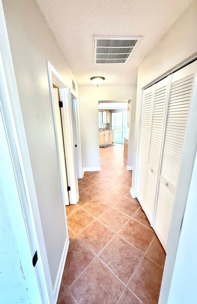 Building Photo - Beautiful 2 Bed • 2 Bath Single-Family Home in Beacon Groves