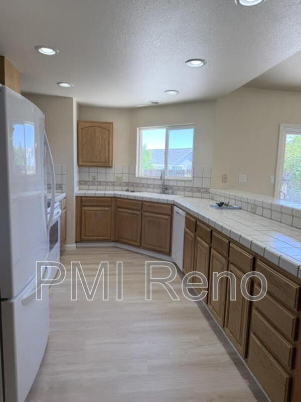 Building Photo - 4796 Pradera St
