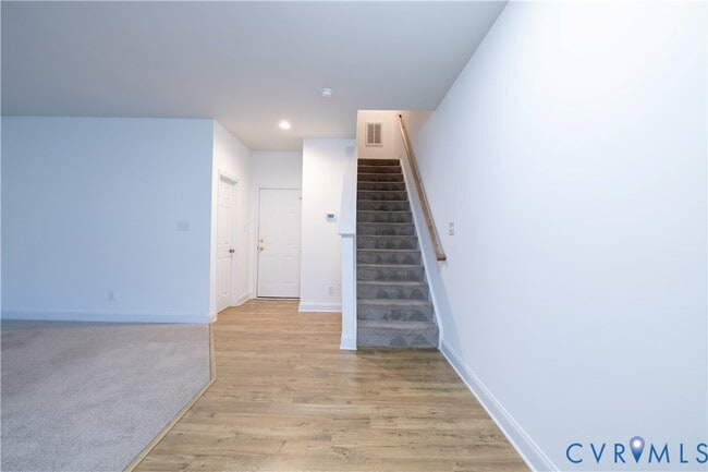 Building Photo - 6932 Leire Ln