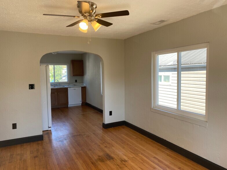 Building Photo - 4814 Tennessee St