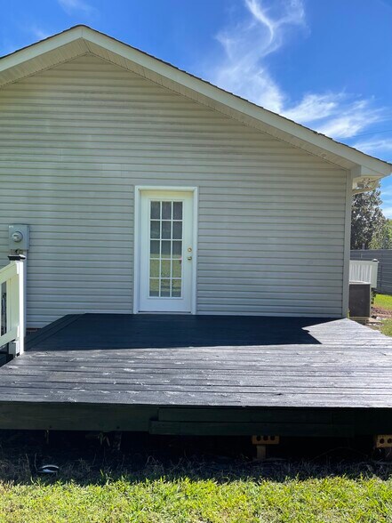 Building Photo - 1619 Cedar Rock Church Rd