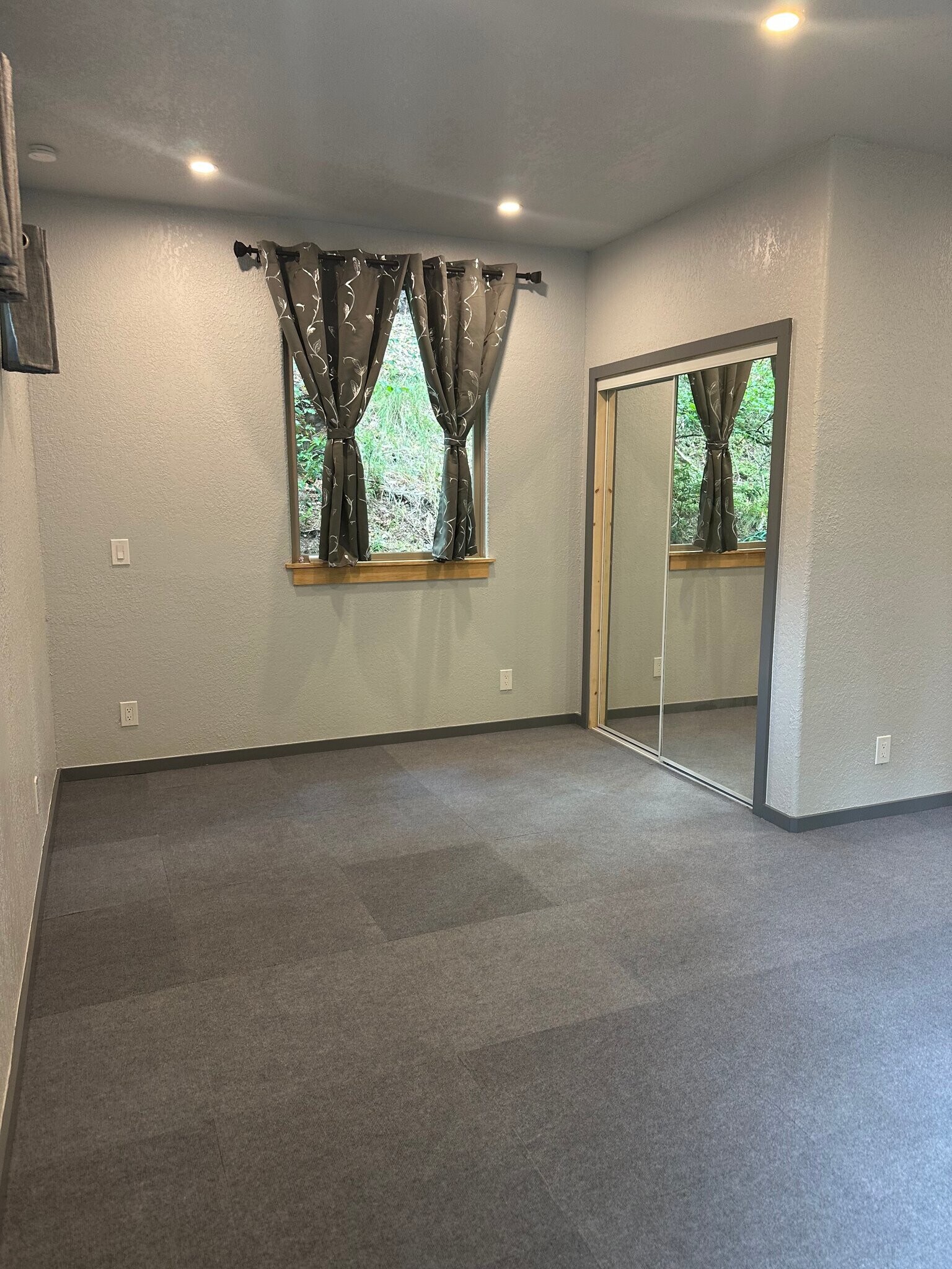 Building Photo - 12570 Mays Canyon Rd