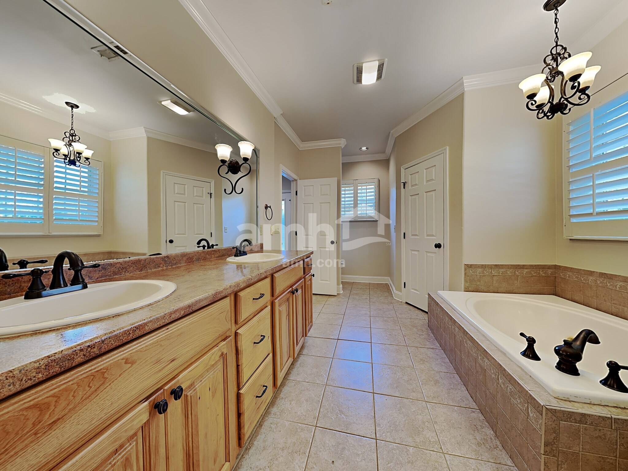 Building Photo - 1414 Caleb Trl