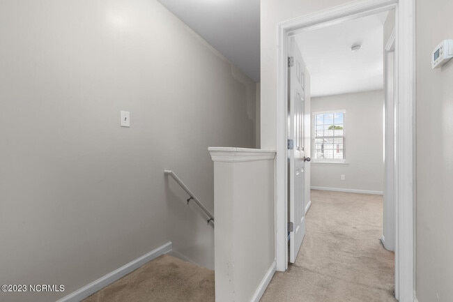 Building Photo - 9005 Banister Loop