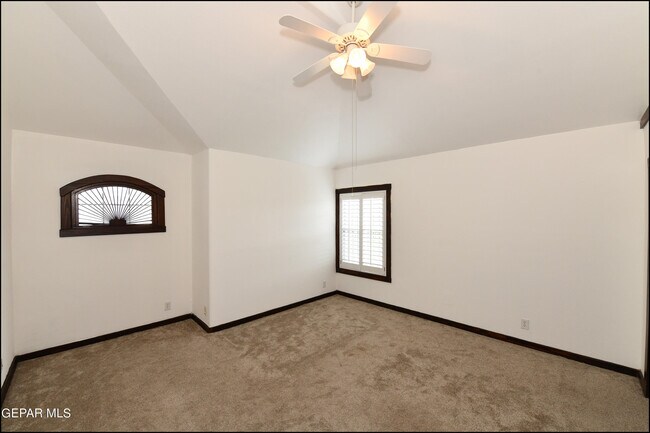 Building Photo - 7318 Corona Del Sol Dr