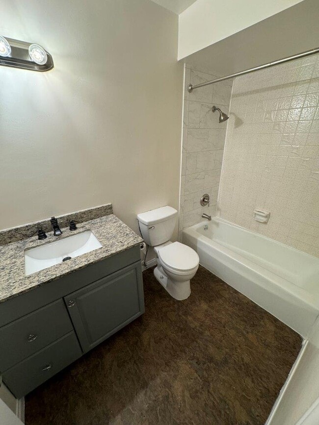 Building Photo - 8809 Los Coches Rd