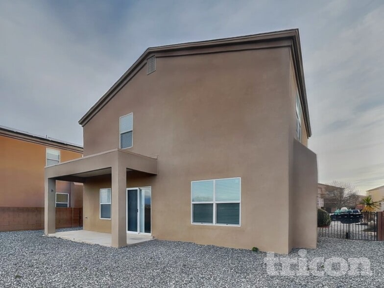 Building Photo - 3101 Cochiti St NE