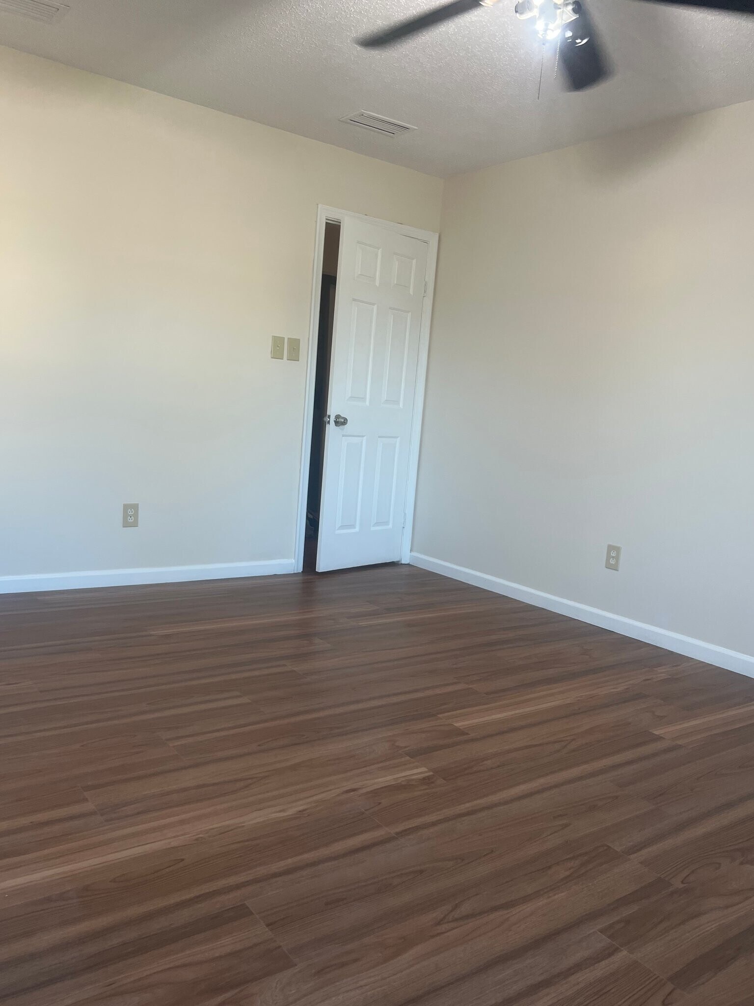 Building Photo - 705 Wagons Way