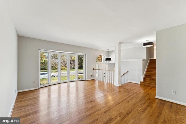 Building Photo - 7702 Leesburg Dr