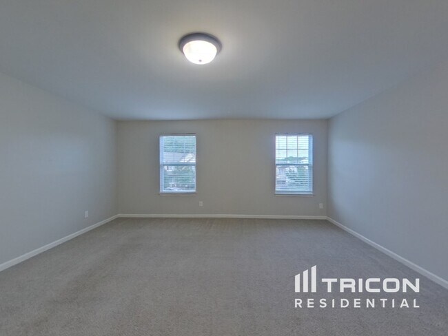 Building Photo - 5005 Sandi's Ct