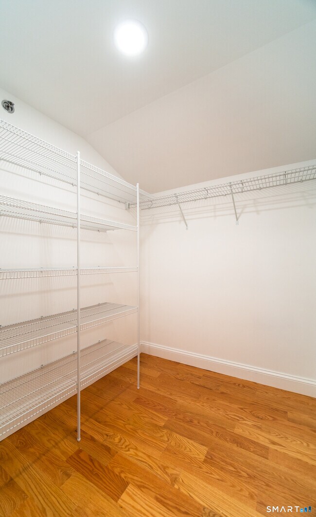 Building Photo - 1154 Poquonnock Rd