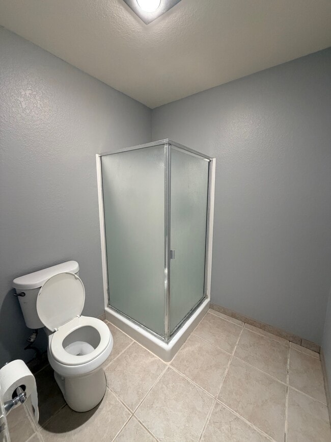 Building Photo - 433 Autumn Dr