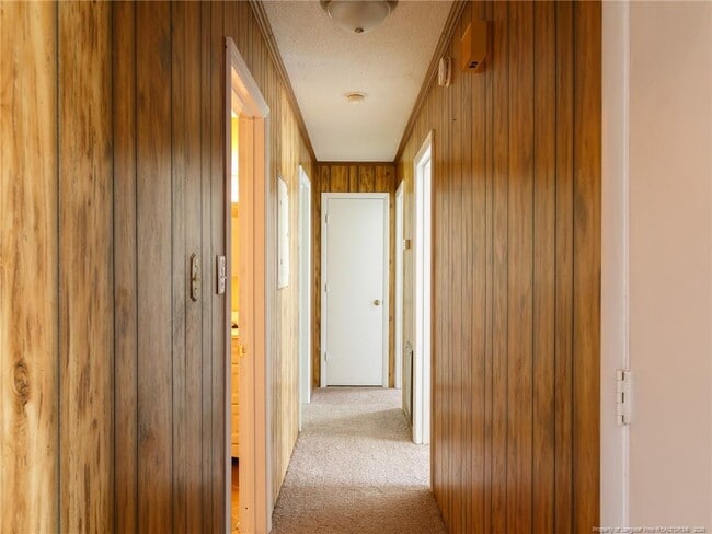 Building Photo - 3249 Glenmore Dr